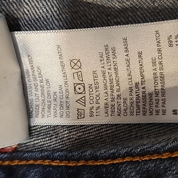 Tommy Bahama Classic Fit Medium Wash Jeans Size 35 x 30 - Picture 7 of 7